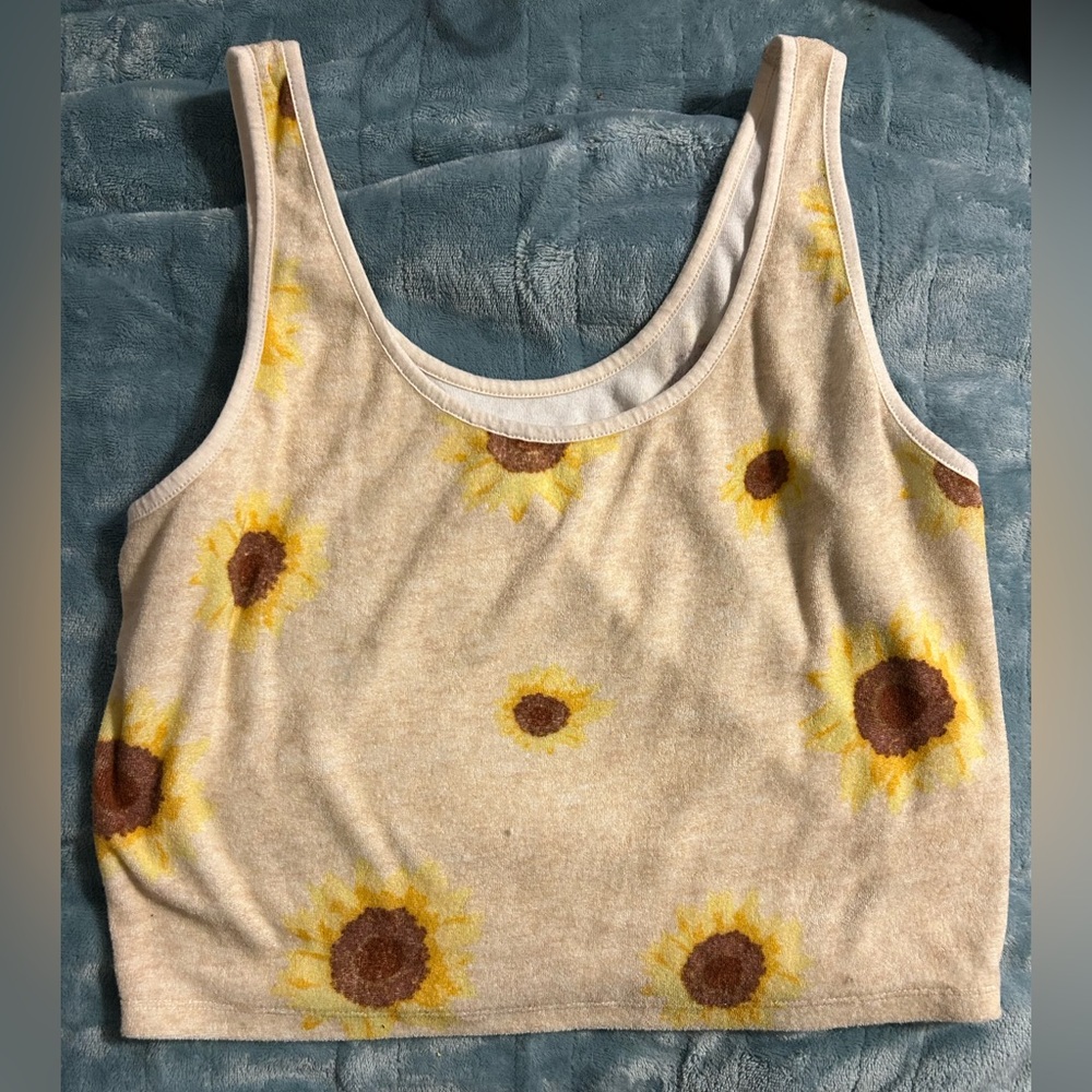 So! | shirt: XL shorts:XL never warn, great shape!